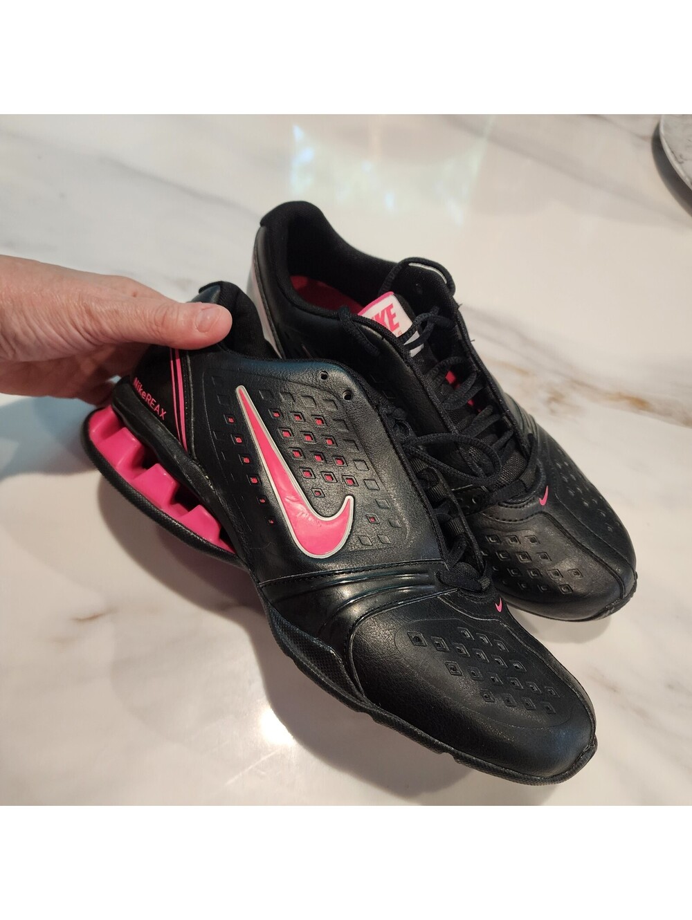 Nike Reax Rockstar Women’s Black Pink Cross-Training Shoes Size 9 EUC